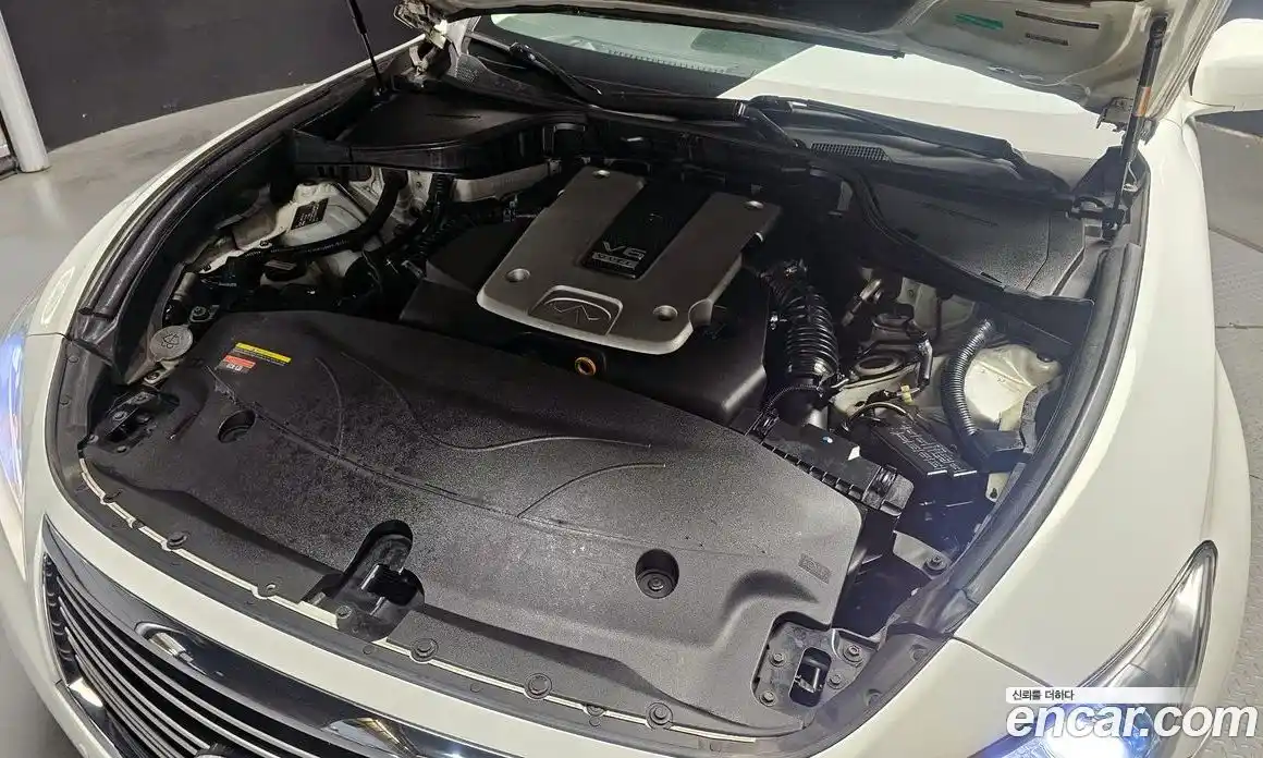 Infiniti M 2010 3.7 гидро в Москве № 1283675, фото 6