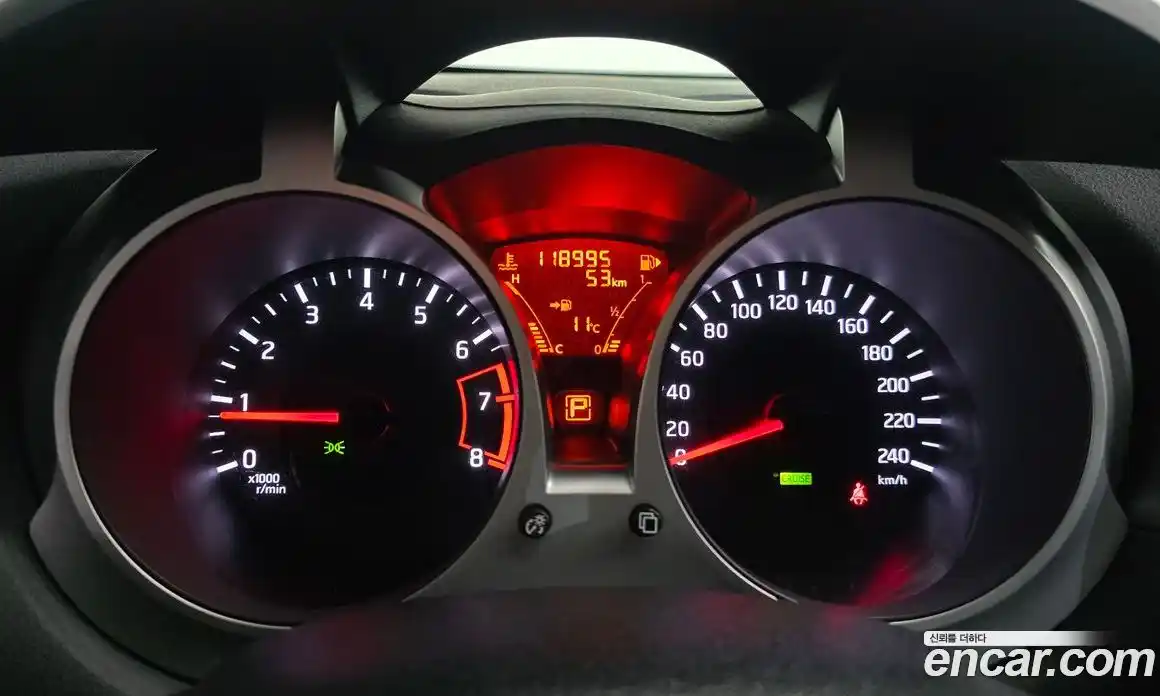 Nissan Juke 2016 1.6 гидро в Москве № 1283750, фото 8