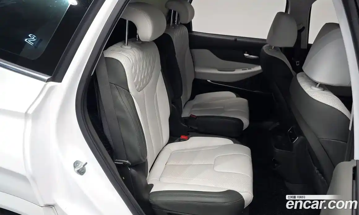 Hyundai Santa Fe 2023 2.5 гидро в Москве № 1288612, фото 12