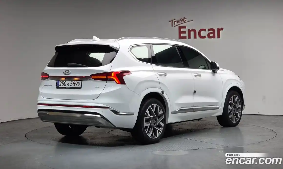 Hyundai Santa Fe 2023 2.5 гидро в Москве № 1288612, фото 2