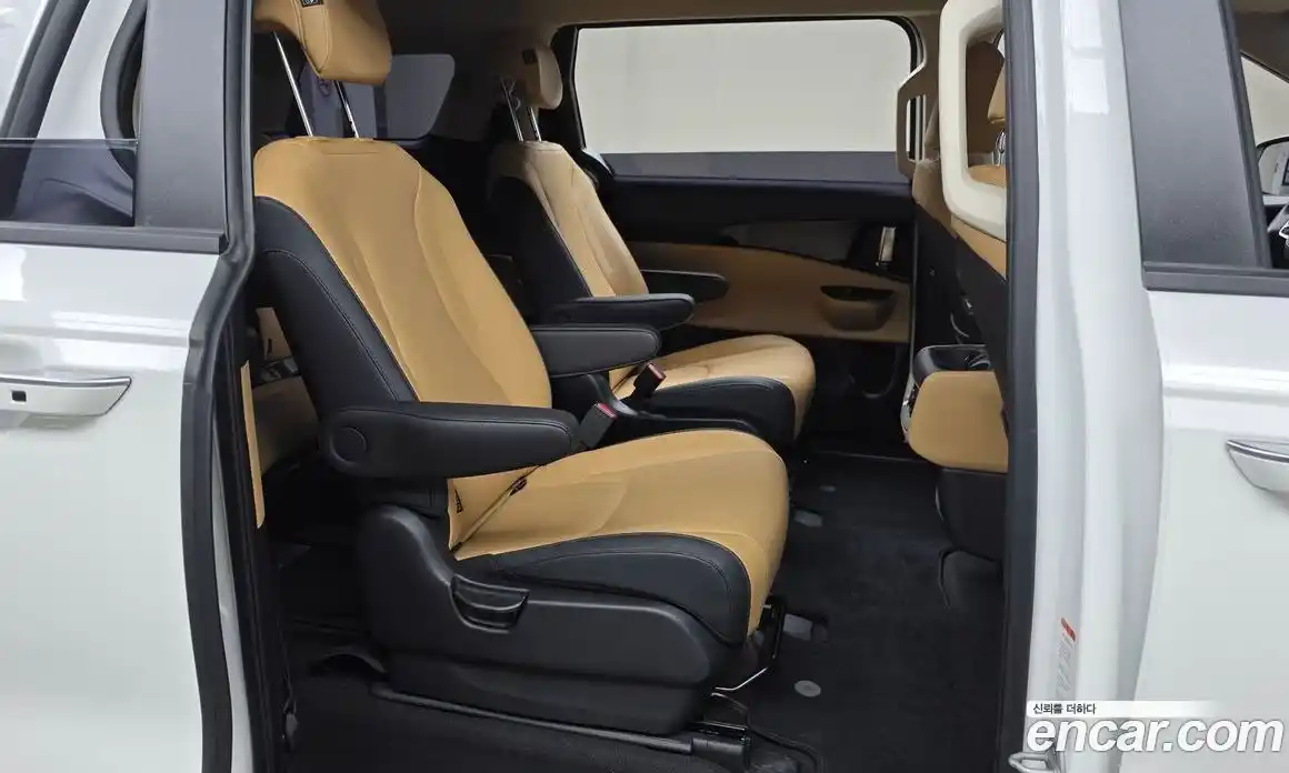 Kia Canival 2023 2.2 Автомат в Москве № 1288890, фото 11