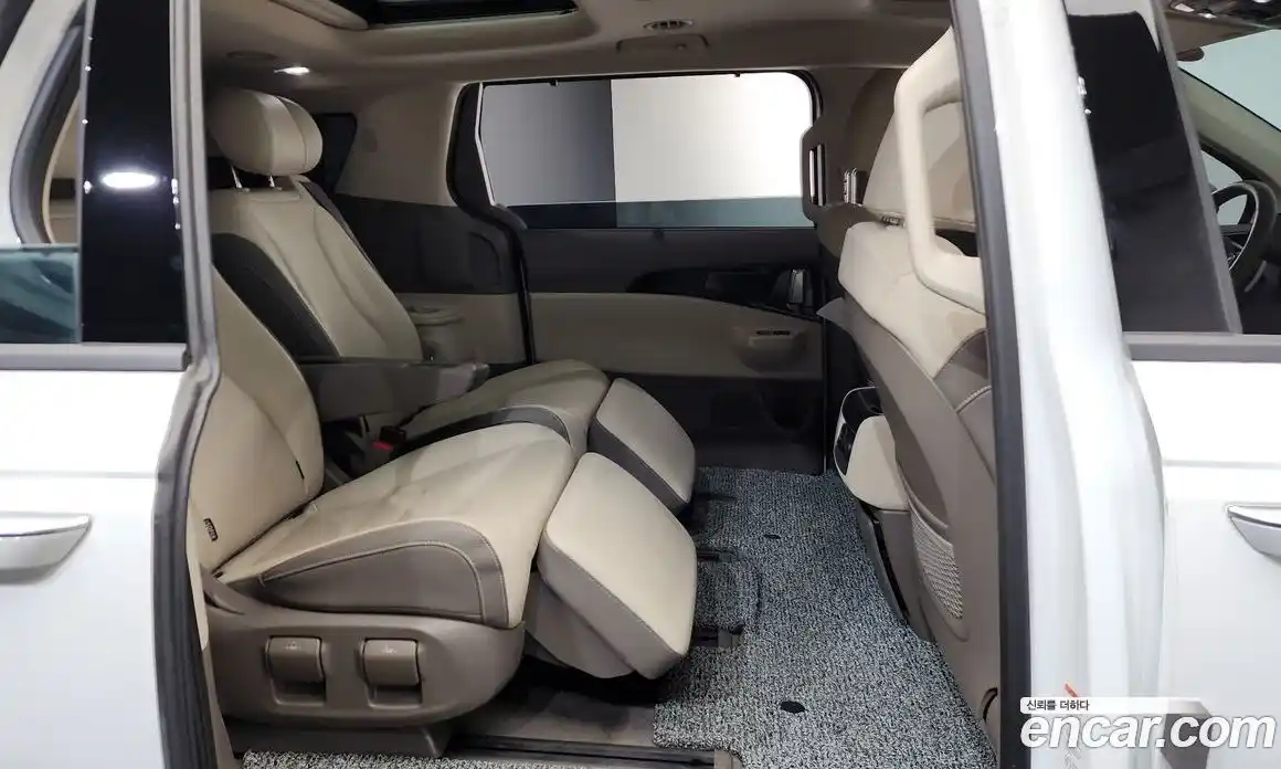 Kia Canival 2024 1.6 Автомат в Москве № 1288958, фото 12