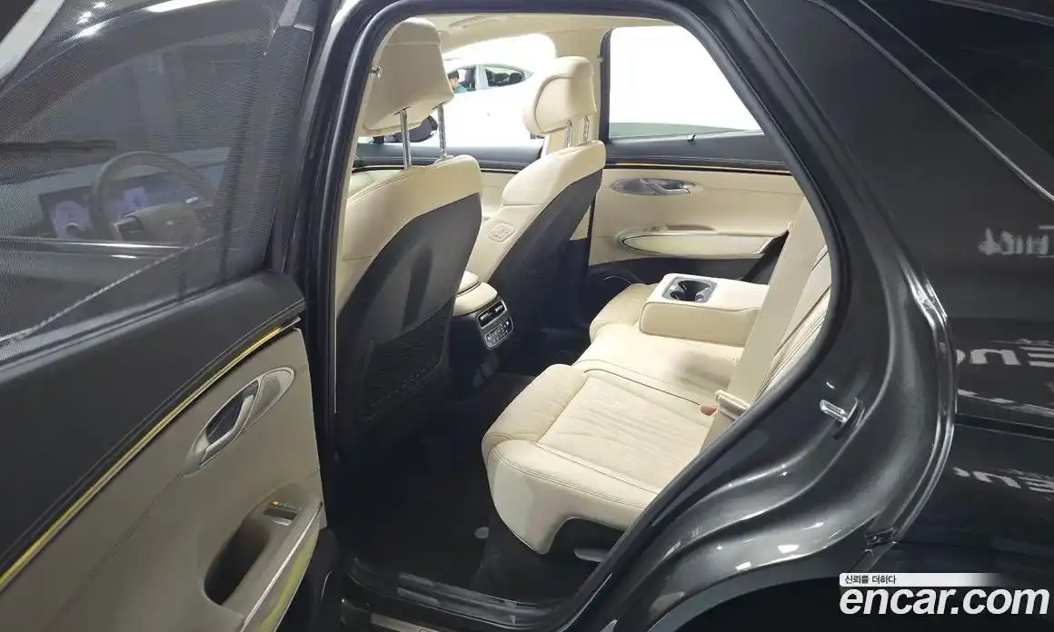 Genesis GV70 2024 2.5 Автомат в Москве № 1289110, фото 11