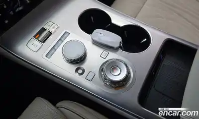 Genesis GV70 2024 2.5 Автомат в Москве № 1289110, миниатюра 9