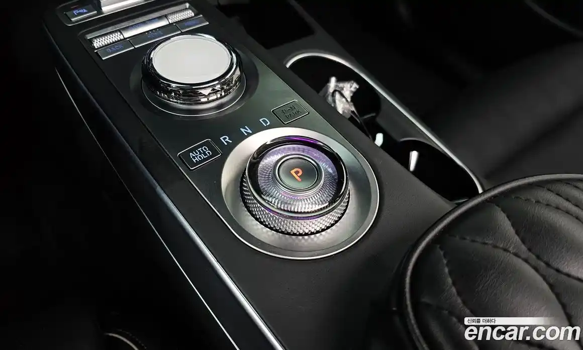 Genesis GV70 2023 2.5 Автомат в Москве № 1289122, фото 9