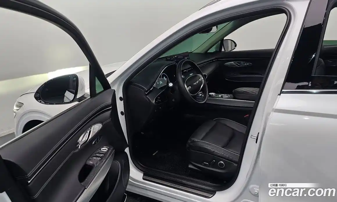 Genesis GV70 2023 2.5 Автомат в Москве № 1289122, фото 10