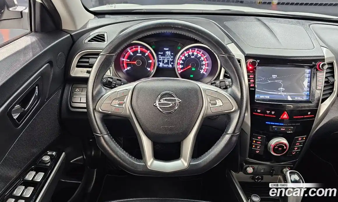 SsangYong TIBOLI 2016 1.6 Автомат в Москве № 1289392, фото 13