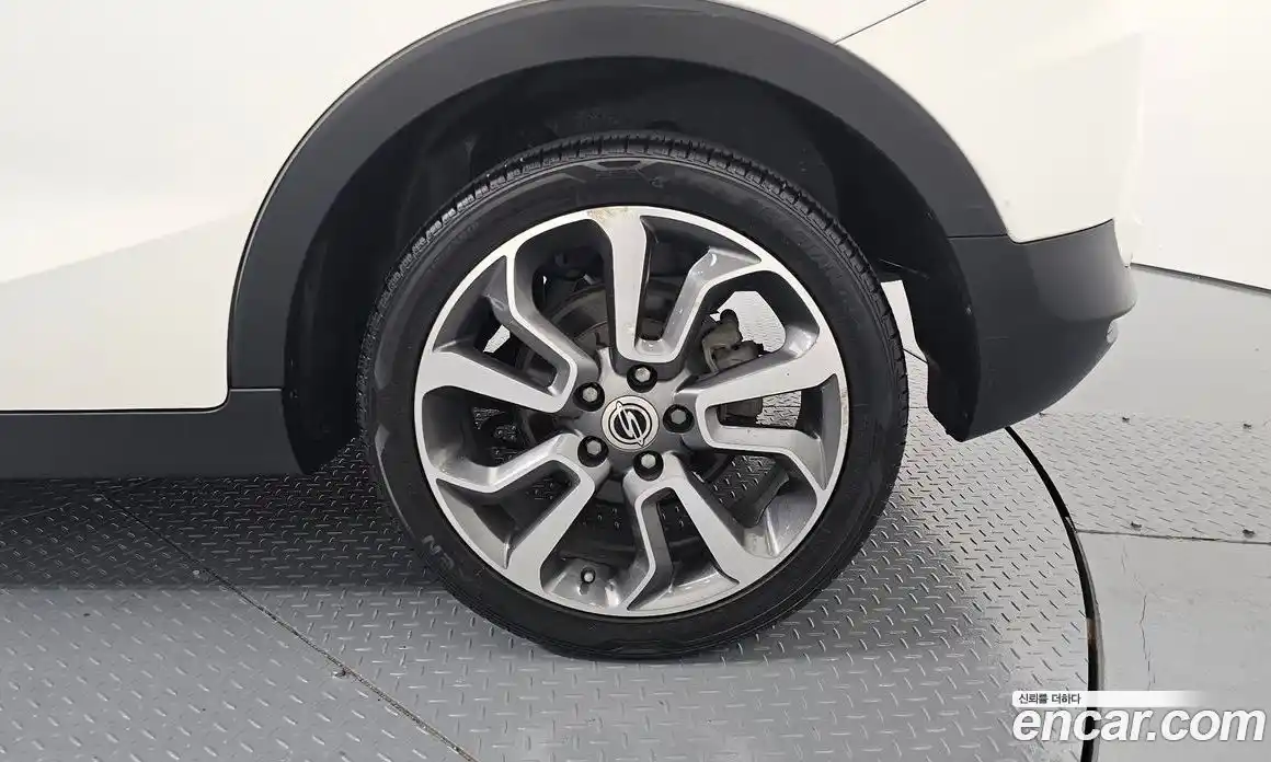 SsangYong TIBOLI 2016 1.6 Автомат в Москве № 1289392, фото 5