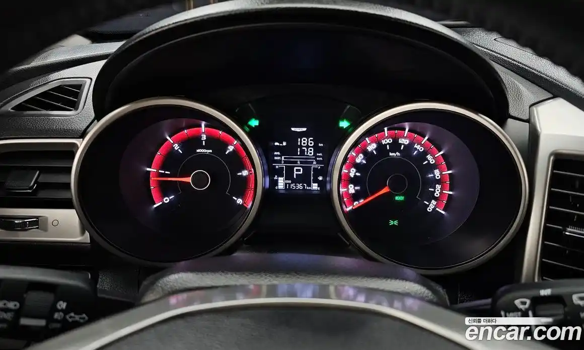 SsangYong TIBOLI 2016 1.6 Автомат в Москве № 1289392, фото 8