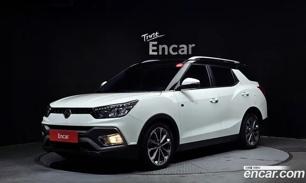 SsangYong TIBOLI 2016 1.6 Автомат в Москве № 1289413, фото 1