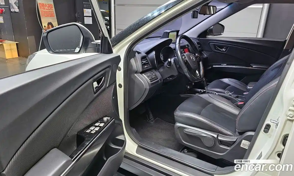 SsangYong TIBOLI 2016 1.6 Автомат в Москве № 1289413, фото 10