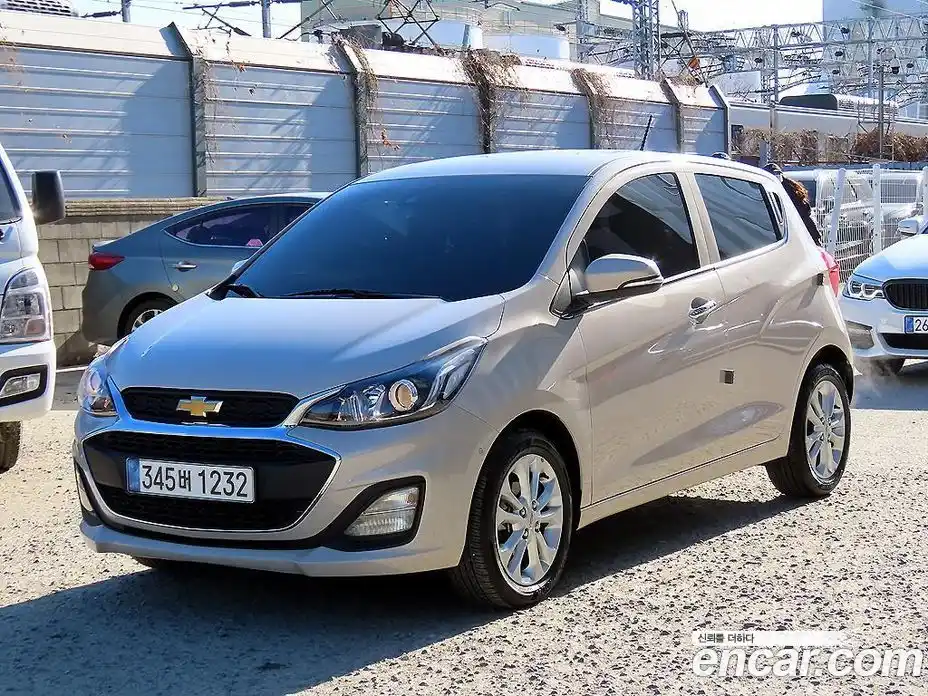 Chevrolet Spark 2020 1.0 гидро в Москве № 1290122, фото 1