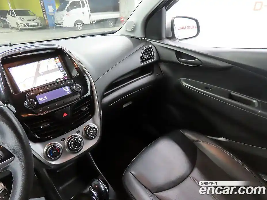 Chevrolet Spark 2016 1.0 Автомат в Москве № 1290197, фото 11