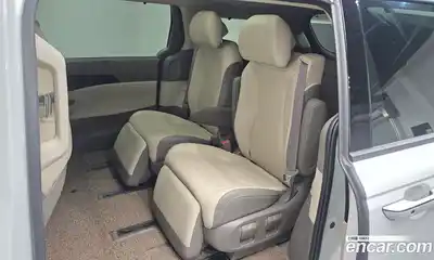 Kia Canival 2022 2.2 Автомат в Москве № 1290868, миниатюра 11