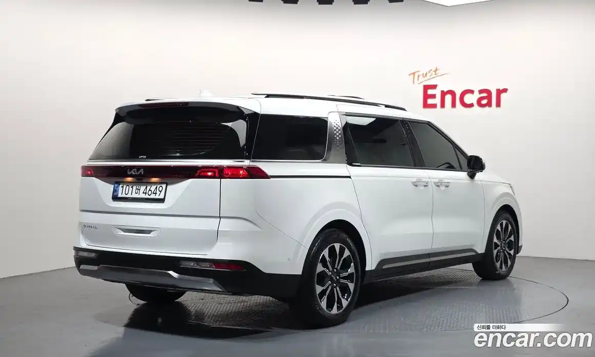 Kia Canival 2022 2.2 Автомат в Москве № 1290868, фото 2