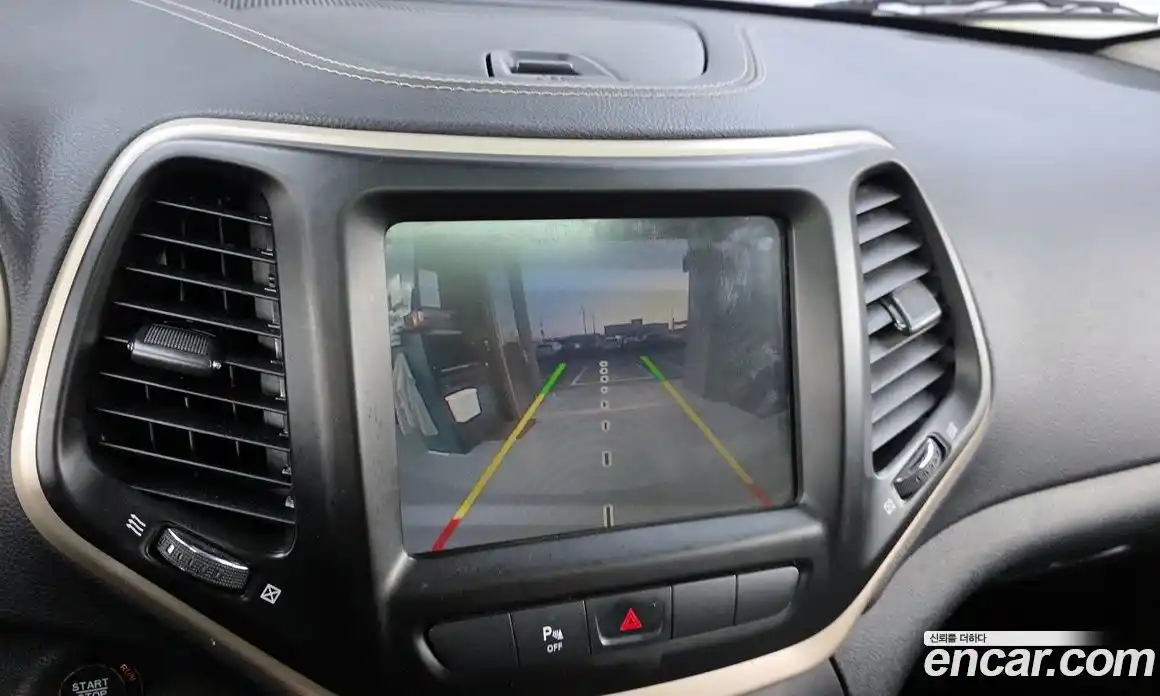 Jeep Cherokee 2015 2.0 гидро в Москве № 1291014, фото 15