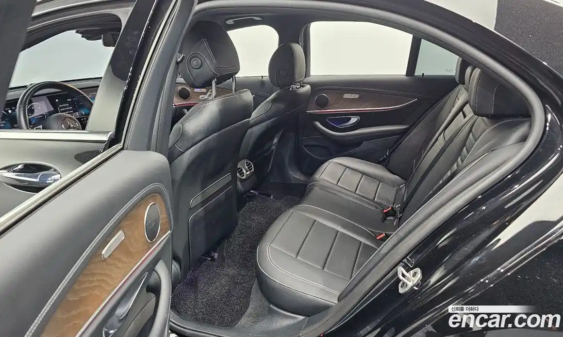 Mercedes-Benz E-Class 2022 2.0 гидро в Москве, фото 11
