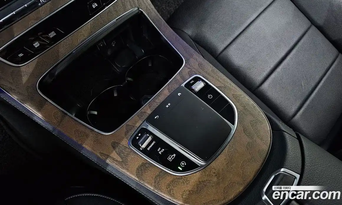 Mercedes-Benz E-Class 2022 2.0 гидро в Москве, фото 17