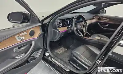 Mercedes-Benz E-Class 2022 2.0 гидро в Москве, миниатюра 10