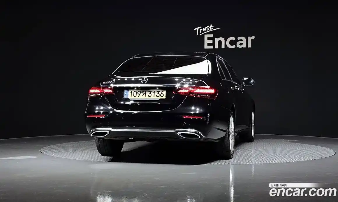 Mercedes-Benz E-Class 2021 1.9 гидро в Москве, фото 4