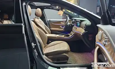 Mercedes-Benz E-Class 2021 1.9 гидро в Москве, миниатюра 10