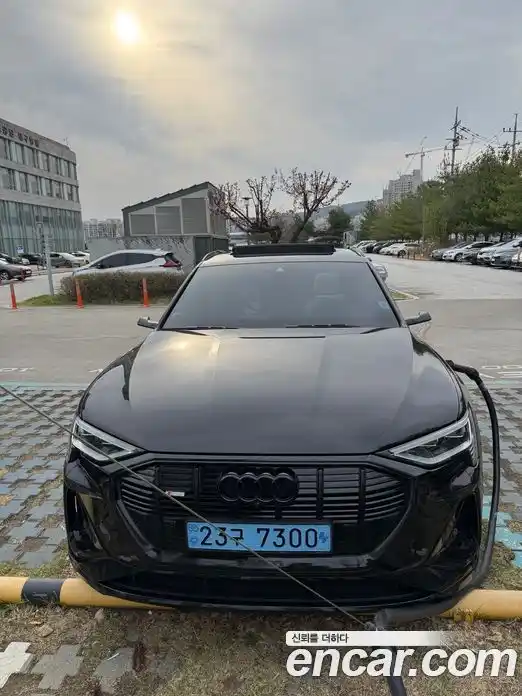Audi e-tron 2021 гидро в Москве № 1292065, фото 9