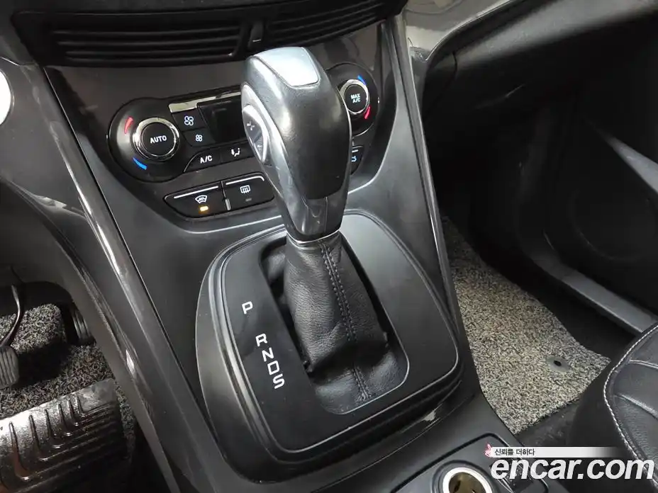 Ford Kuga 2016 2.0 гидро в Москве № 1294832, фото 15