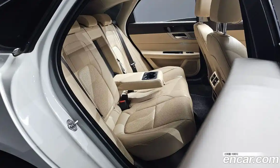 Jaguar XF 2018 2.0 гидро в Москве № 1295097, фото 12