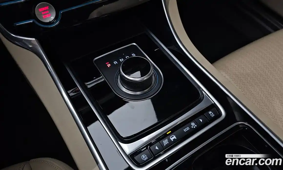 Jaguar XF 2018 2.0 гидро в Москве № 1295097, фото 9