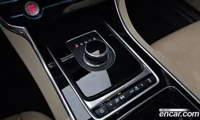 Jaguar XF 2018 2.0 гидро в Москве № 1295097, миниатюра 9
