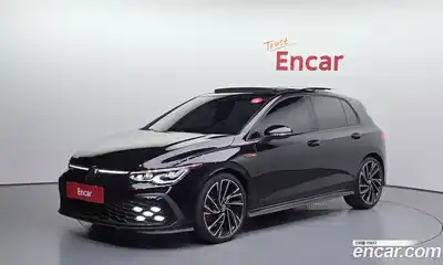 Volkswagen Golf, 2023