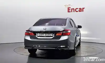 Honda Accord 2017 2.4 гидро в Москве № 170560, миниатюра 4