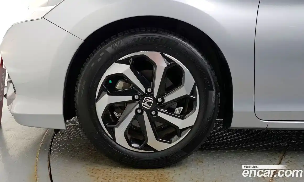 Honda Accord 2017 2.4 гидро в Москве № 170560, фото 5