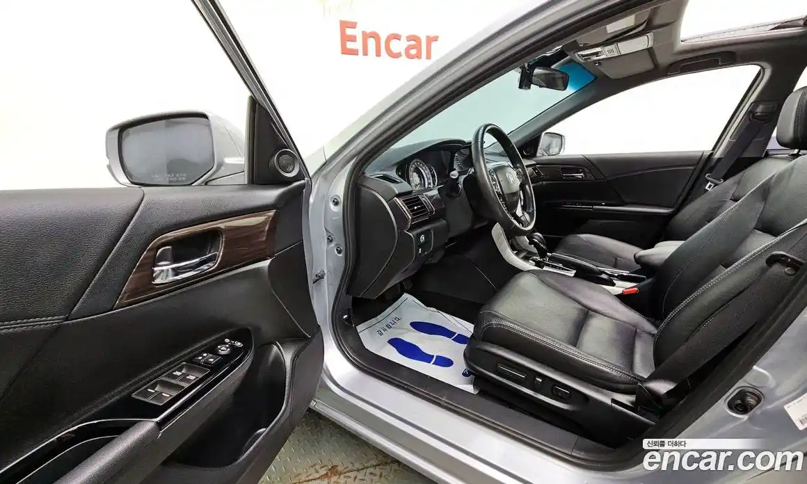 Honda Accord 2017 2.4 гидро в Москве № 170560, фото 10