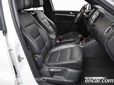 Volkswagen Tiguan 2015 2.0 гидро в Москве № 199202, миниатюра 10