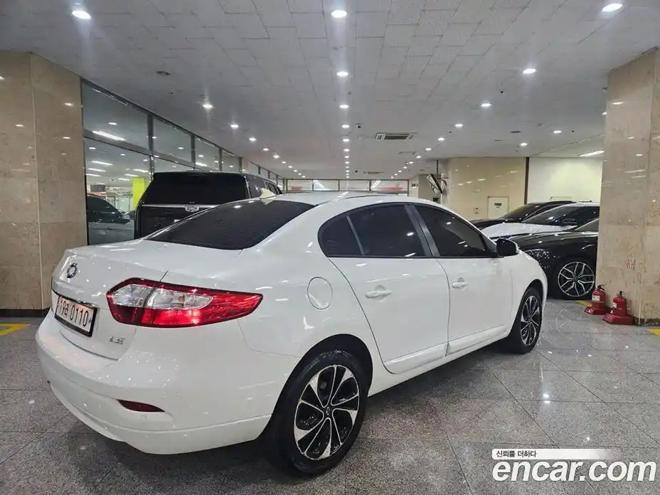 Renault SM3 2015 1.6 гидро в Москве № 210038, фото 3