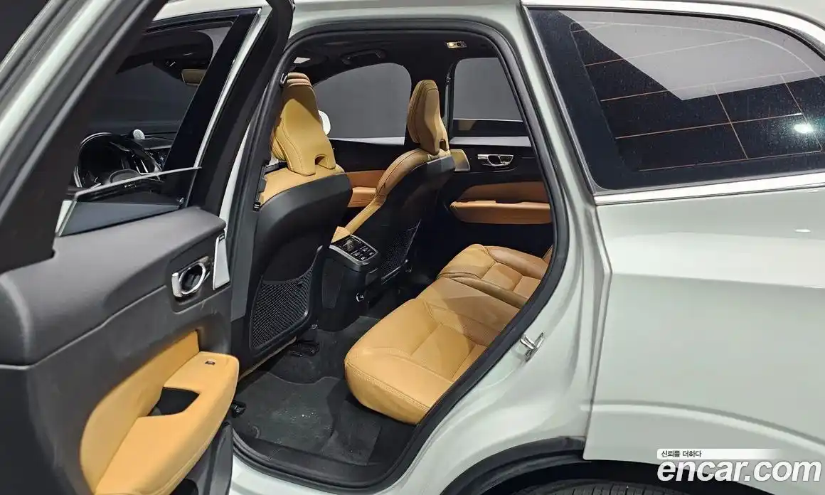 Volvo XC60 2019 2.0 гидро в Москве № 230609, фото 12