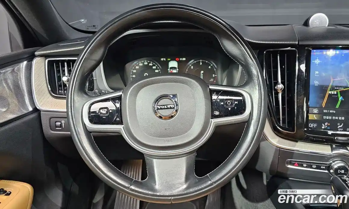 Volvo XC60 2019 2.0 гидро в Москве № 230609, фото 13