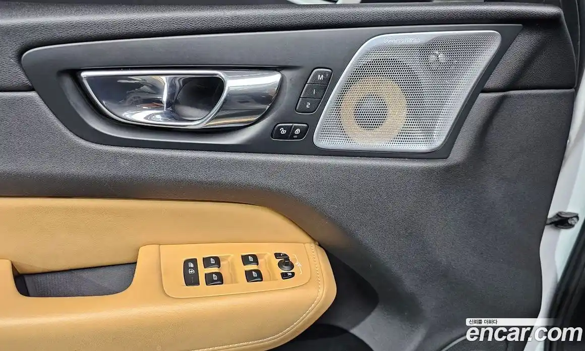Volvo XC60 2019 2.0 гидро в Москве № 230609, фото 17