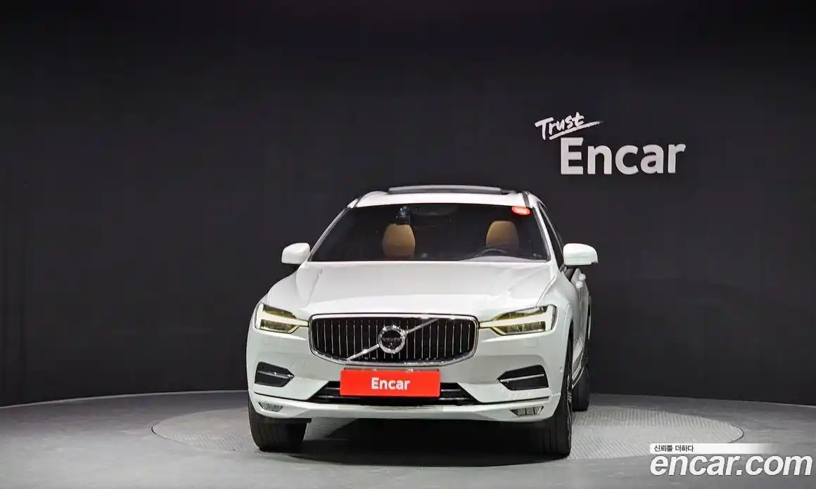 Volvo XC60 2019 2.0 гидро в Москве № 230609, фото 3