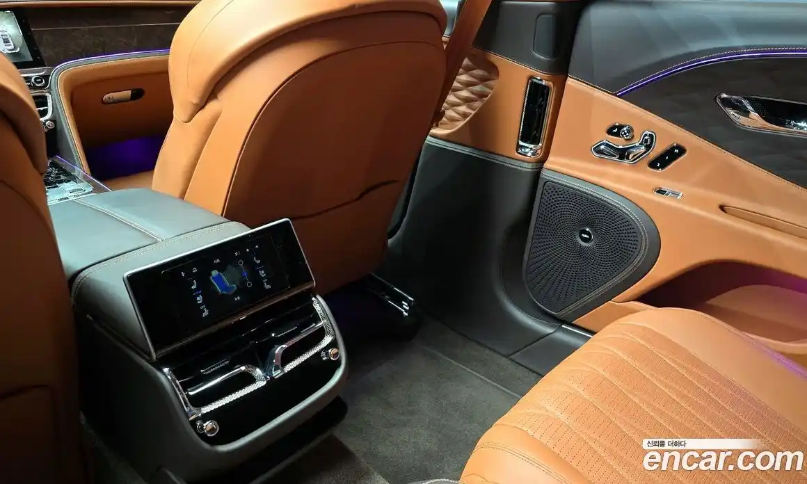 Bentley Flying Spur 2023 4.0 гидро в Москве № 256693, фото 17