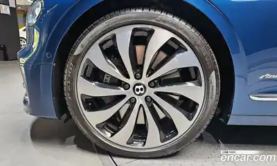 Bentley Flying Spur 2023 4.0 гидро в Москве № 256693, миниатюра 5
