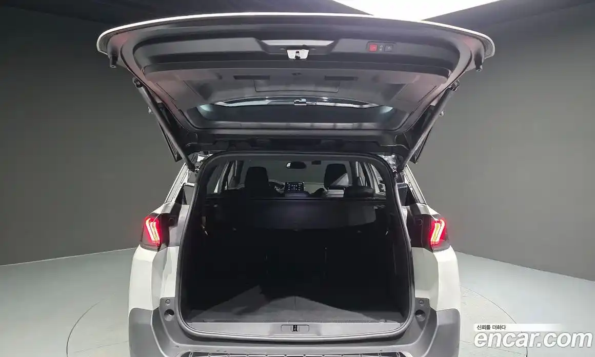 Peugeot 5008 2024 1.2 гидро в Москве № 284301, фото 20