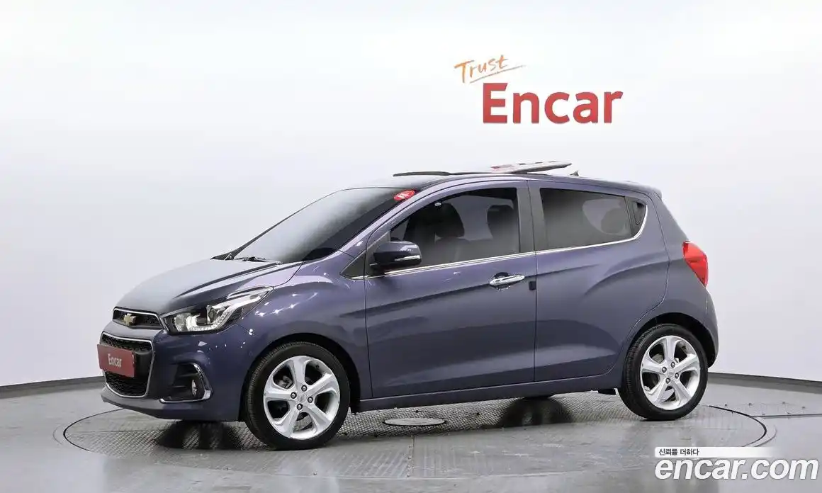 Chevrolet Spark 2015 1.0 гидро в Москве, фото 1