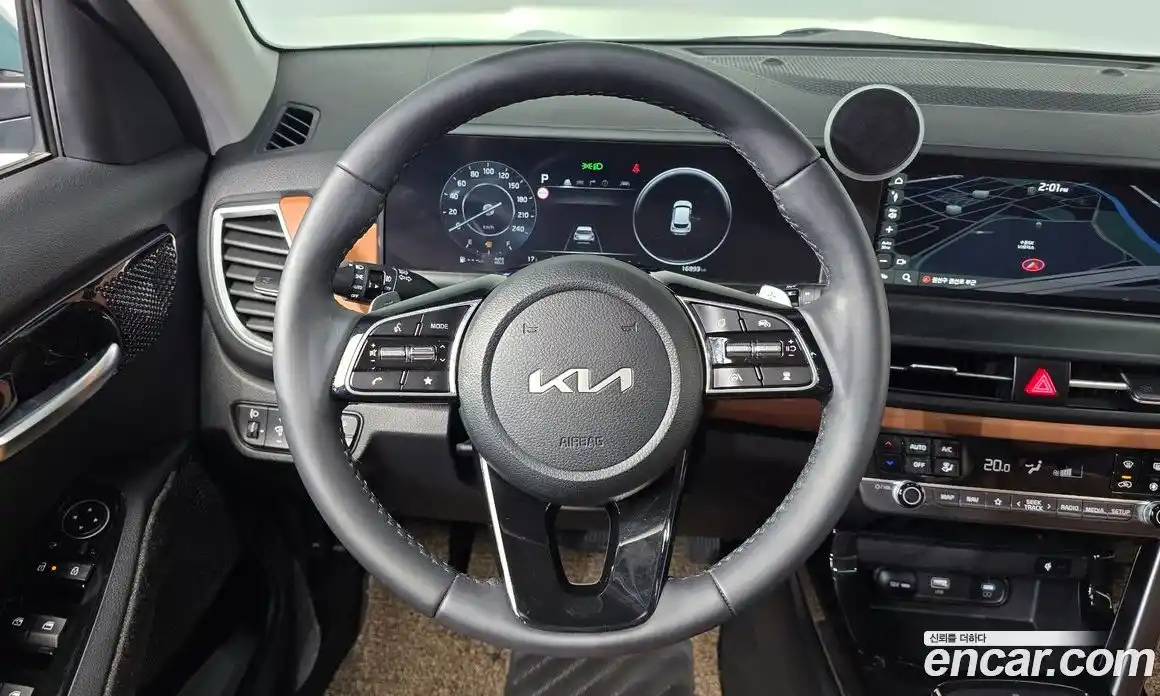 Kia Seltos 2024 1.6 гидро в Москве № 1244941, фото 13