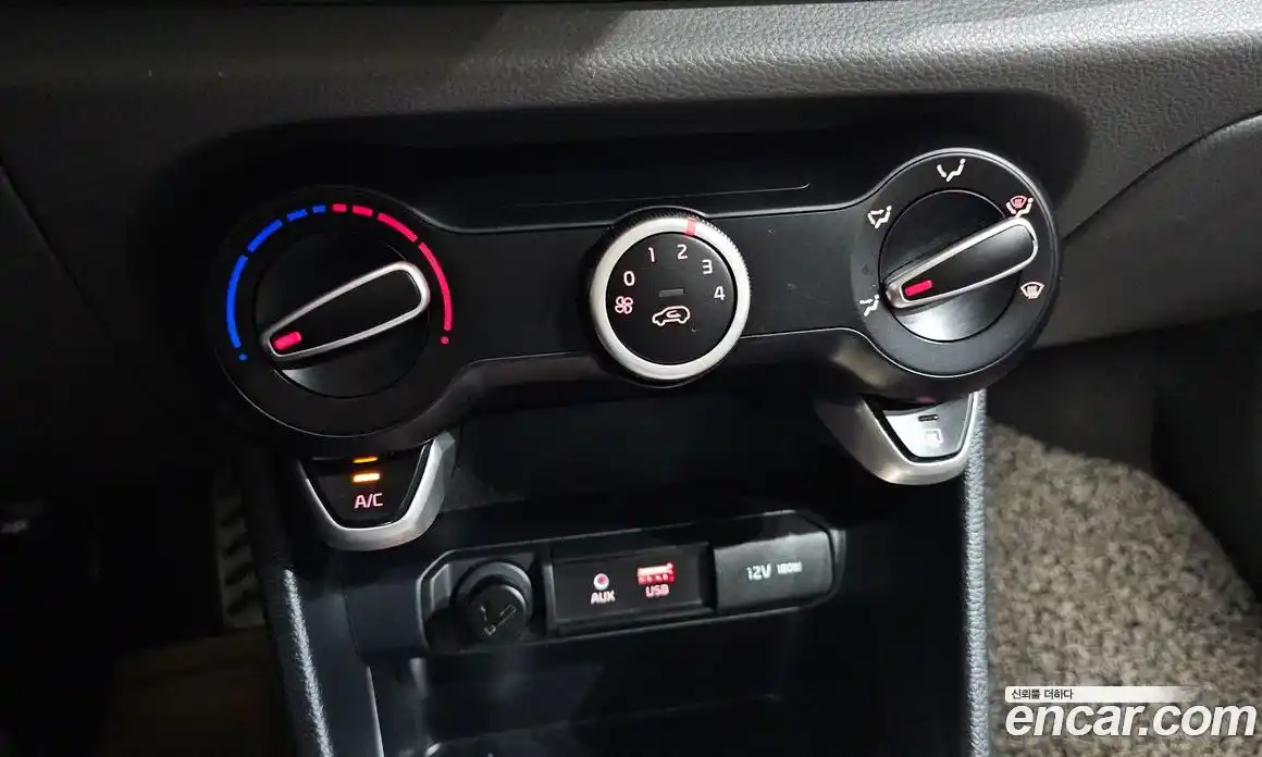 Kia Morning 2018 1.0 Автомат в Москве № 1245059, фото 19