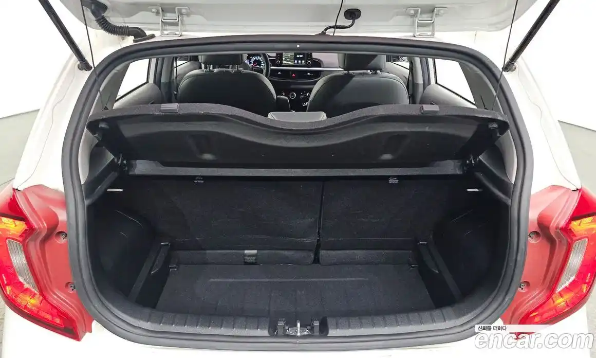 Kia Morning 2018 1.0 Автомат в Москве № 1245059, фото 20