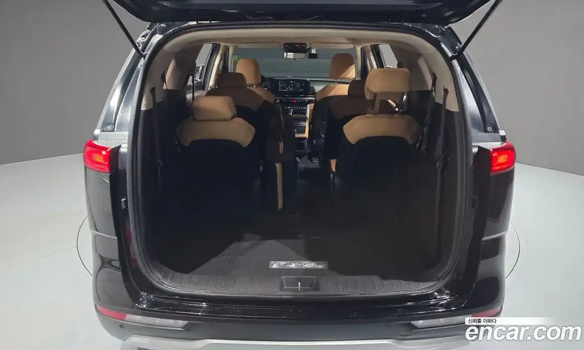 Kia Canival 2022 2.2 Автомат в Москве № 1245348, фото 20