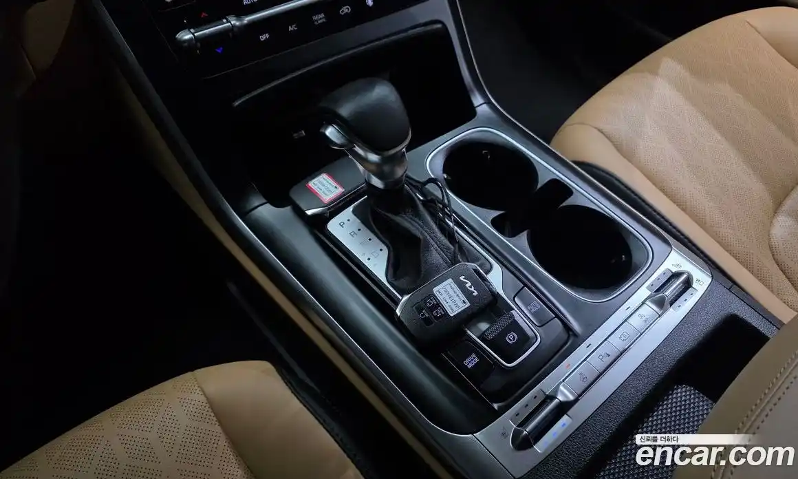 Kia Canival 2022 2.2 Автомат в Москве № 1245348, фото 9