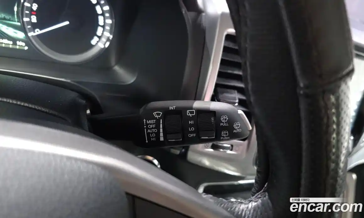 SsangYong Rexton 2018 2.2 Автомат в Москве № 1245871, фото 17